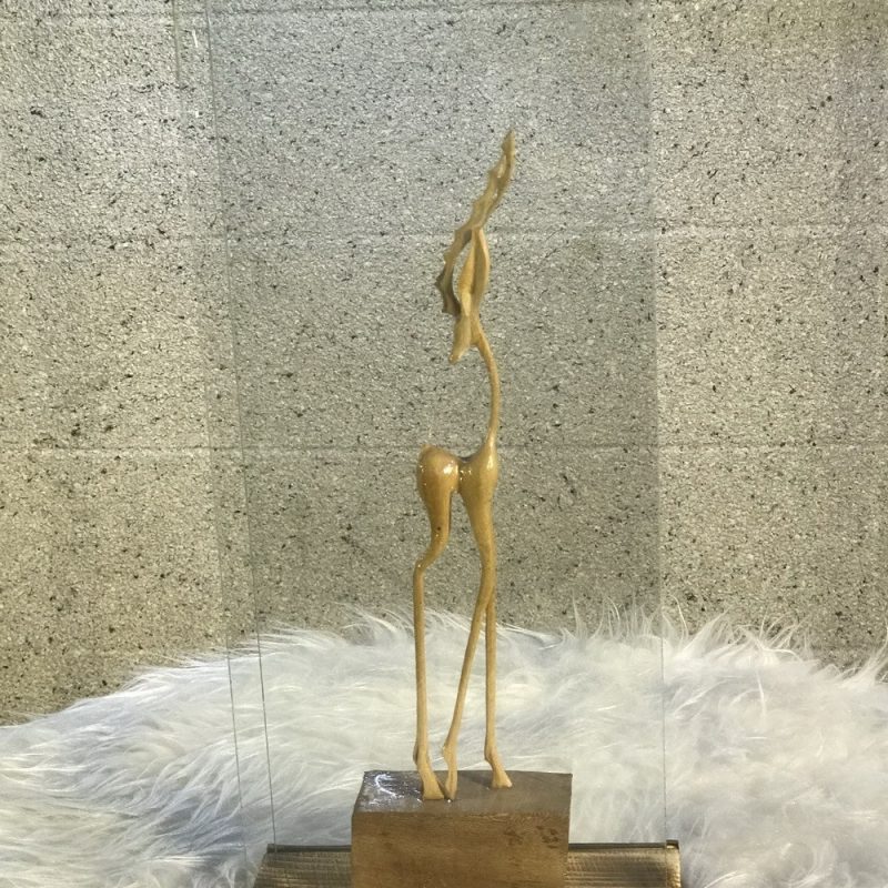 مجسمه غزال چوبی باکسی