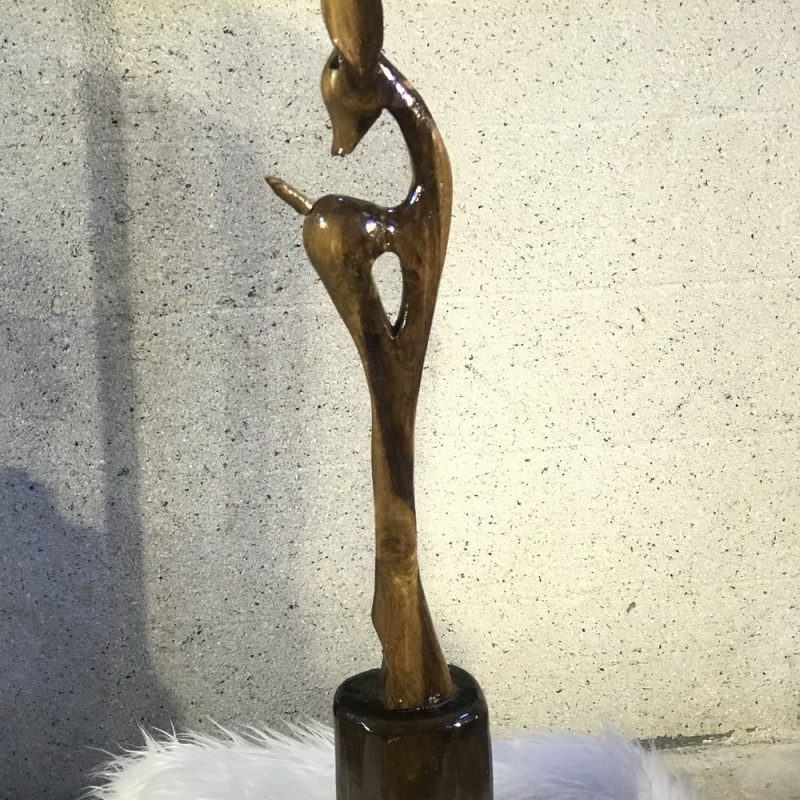 مجسمه غزال چوبی تک پا