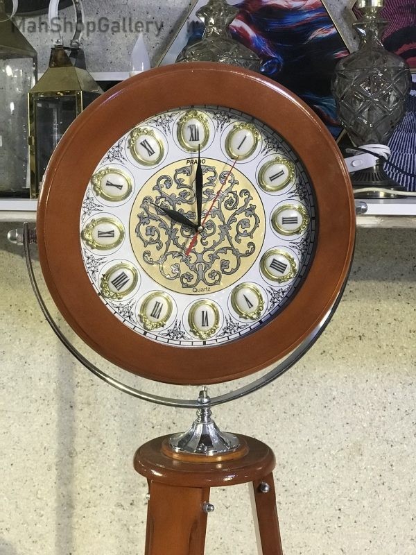 ساعت چوبی ایستاده